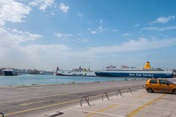 Piräus Hafen