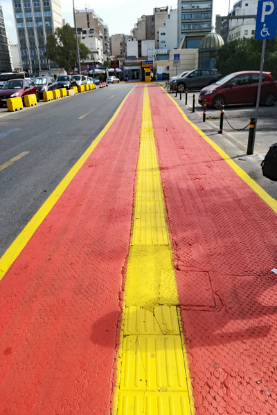 Piräus Hafen Gehweg