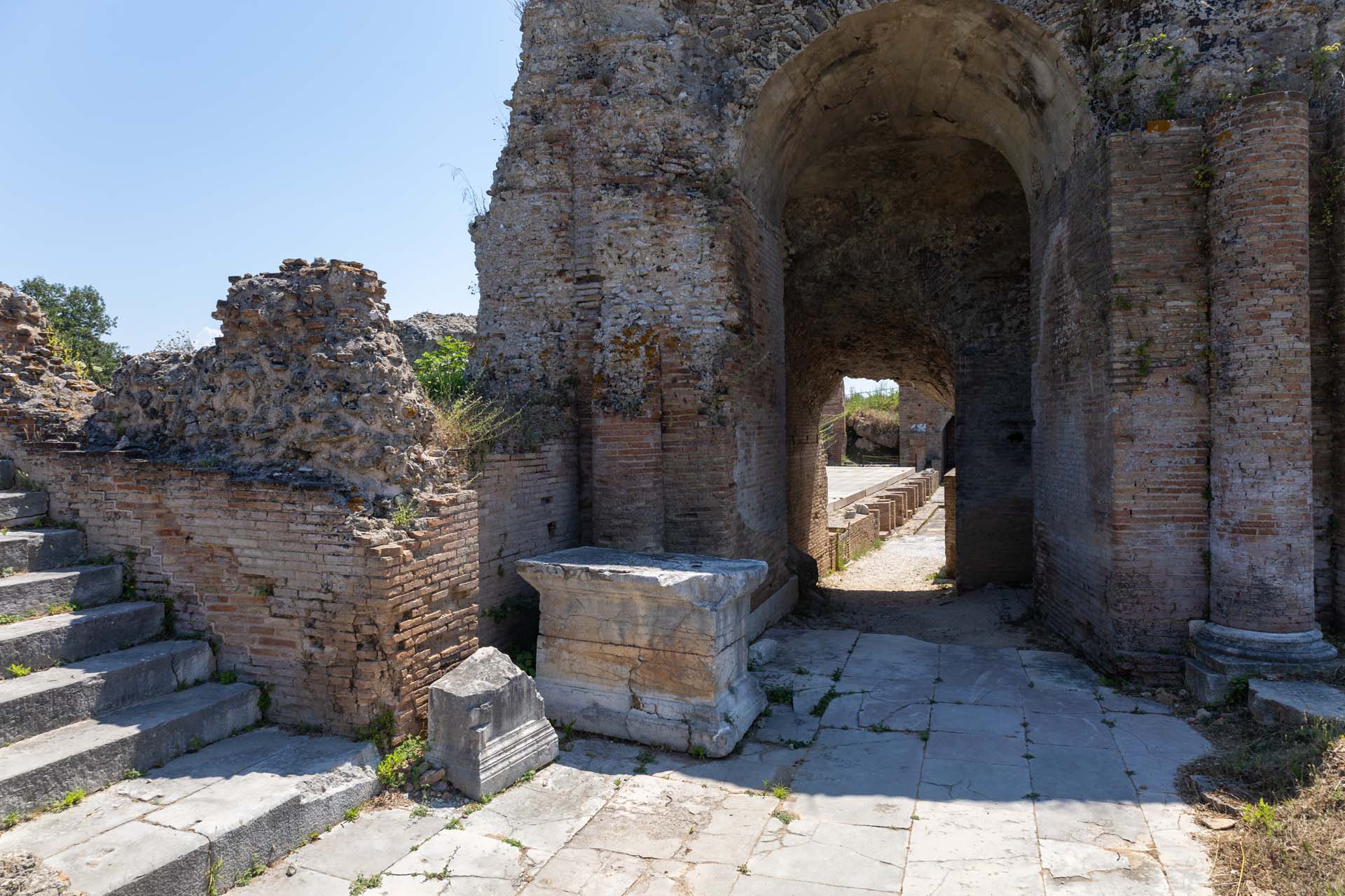 R&ouml;misches Odeum Nikopolis Tor zum Inneren