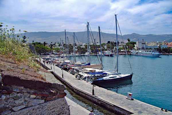 Kos Festung Neratzia auf den Blick Hafen