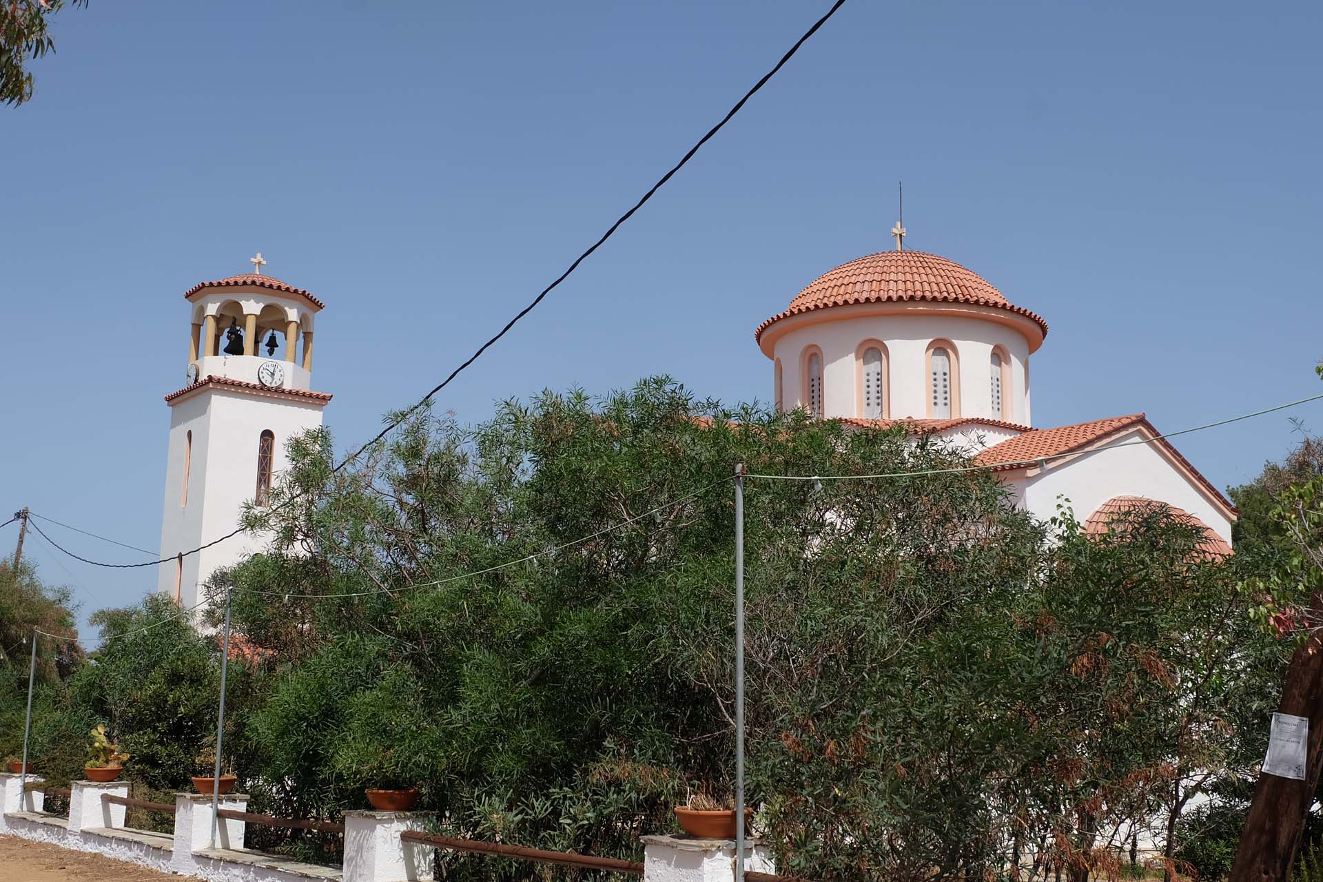Agios Taxiarchis Au&szlig;enansicht