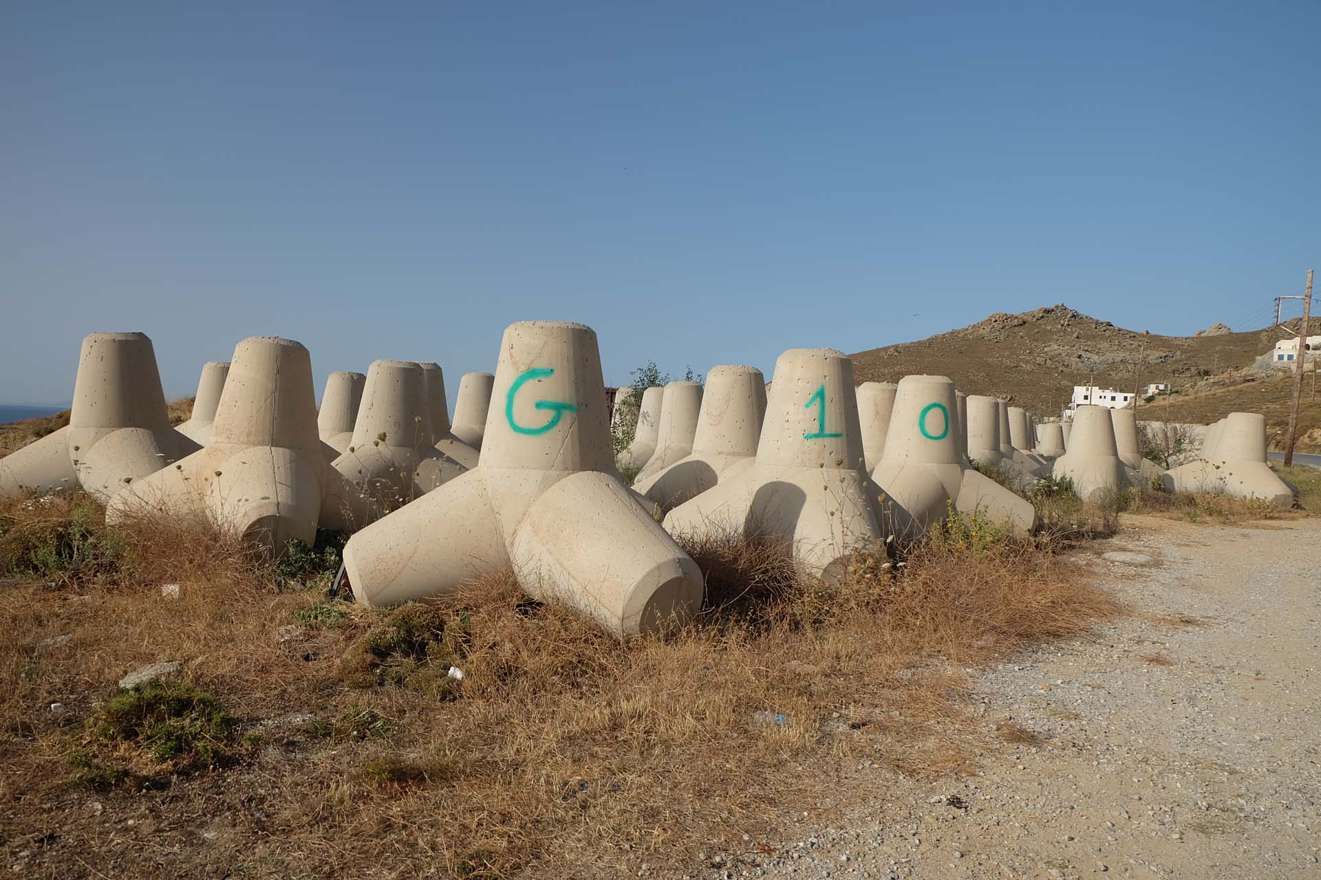 Naxos Betonfiguren
