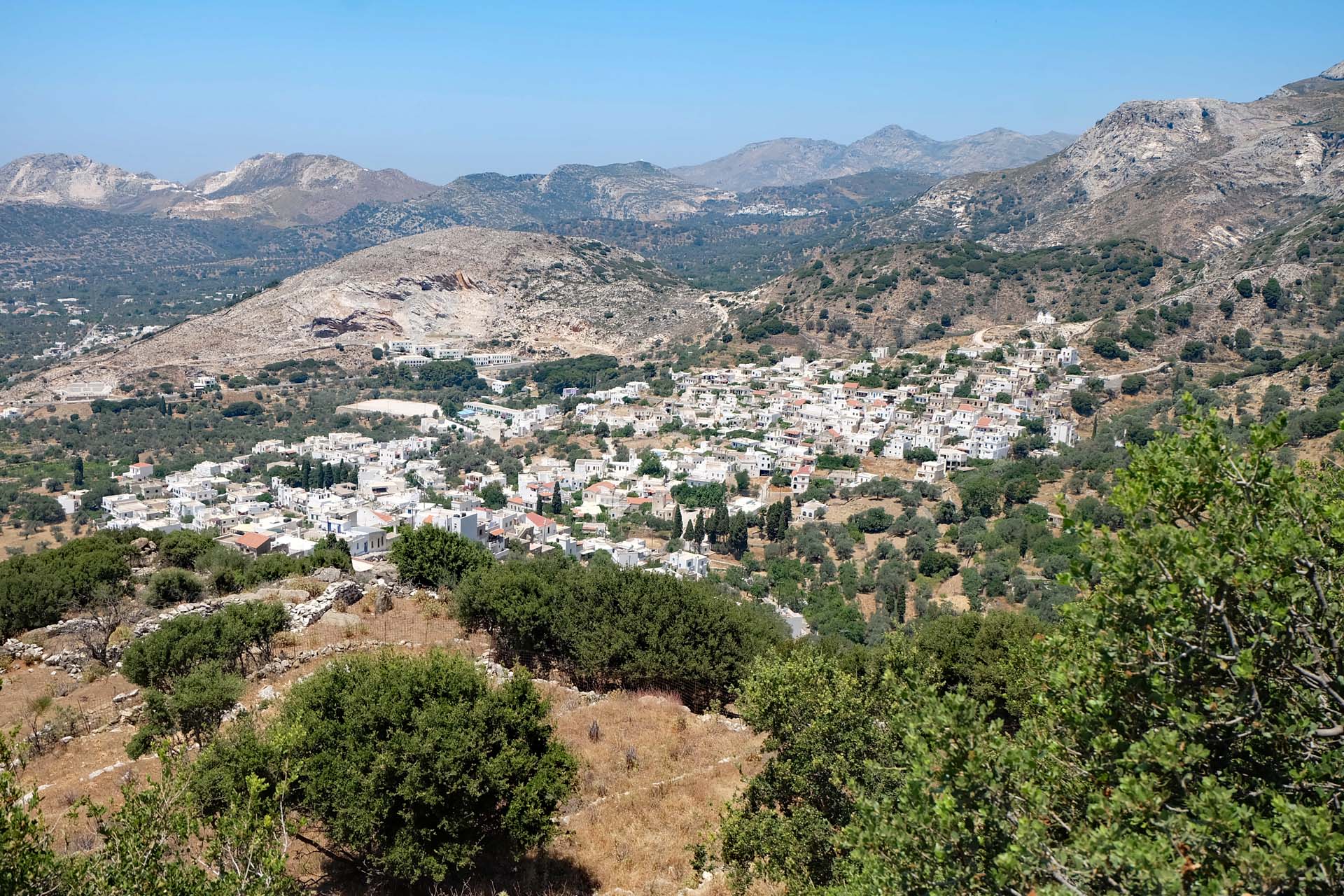 Blick auf Filoti Bergdorf