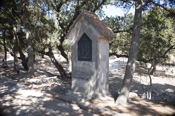 Filerimos Straße zum Kalvarienberg Denkmal