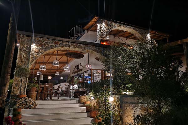 Monolithos Taverne